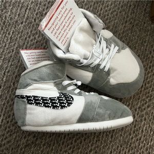 11/12 Comfy Nike Air Slippers